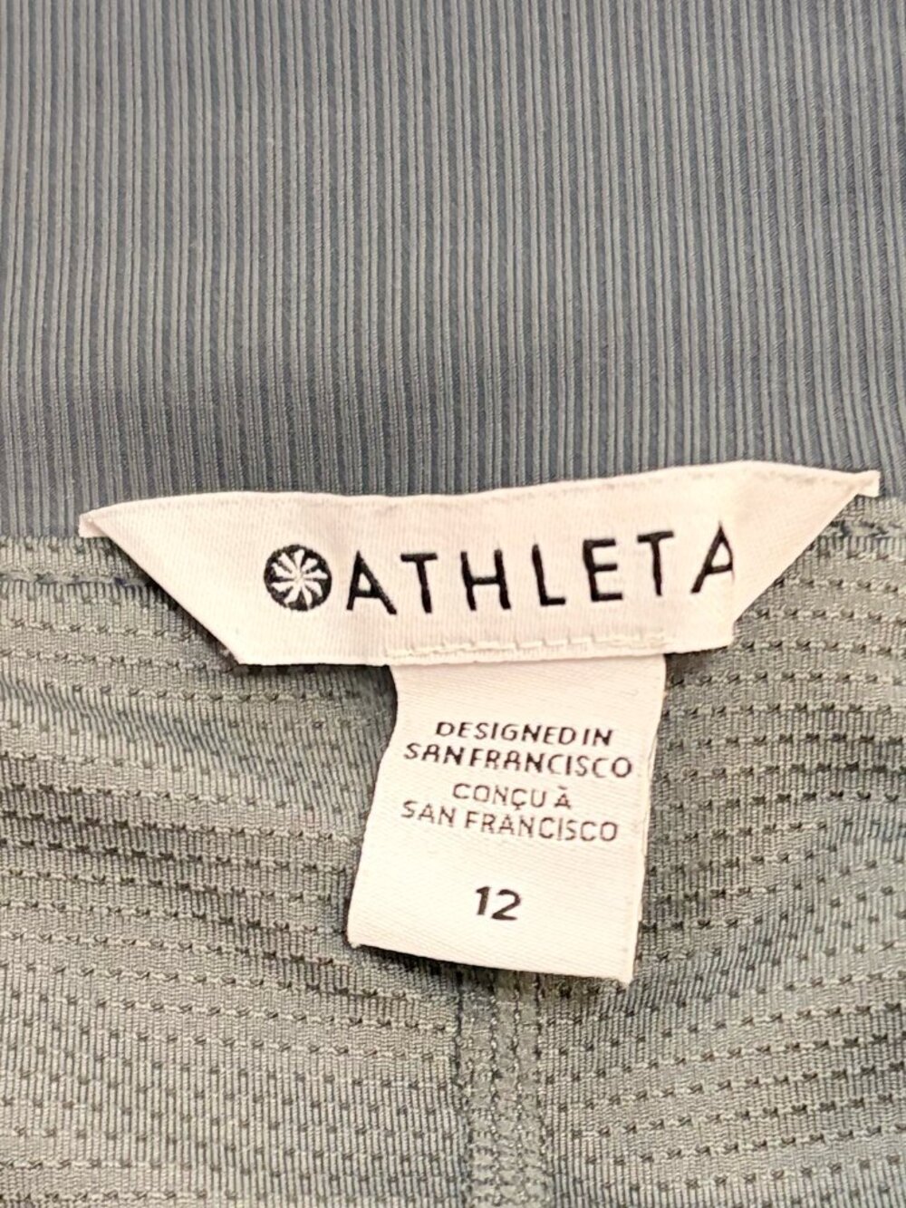 Athleta Women Sz 12 Brooklyn Mid Rise Green Lined Skort Zip Pockets - Picture 10 of 10